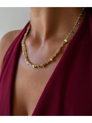 Taşlı Küp Model Gold Renk Kolye