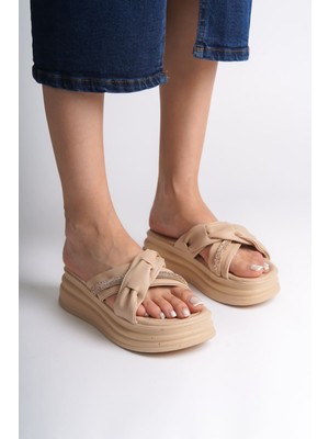 Clara Düz Topuklu Kurdele Desenli Taşlı Kalın ve Ortopedik Taban Kadın Terlik  Ctt - Ten