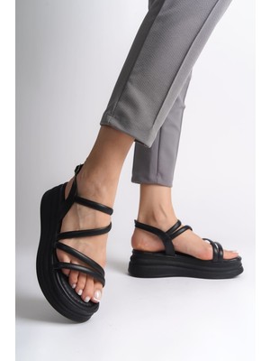 Natalıe Ince Tokalı Şerit Detaylı Ortopedik Taban Kadın Sandalet  Cst - Siyah