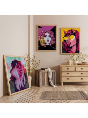 Ahşap Çerçeveli Pembe Çizim ve Genç Kızlar Üçlü Ahşap Tablo Seti