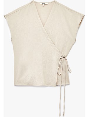 Aerobin Kumaş Bağlama Detaylı V Yaka Kruvaze Kolsuz Bluz