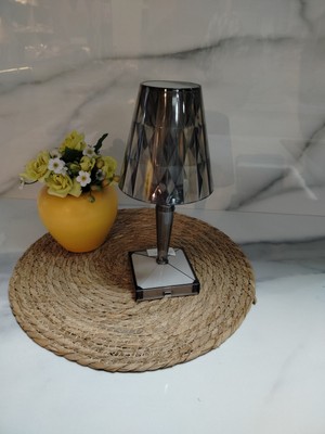 Siyah Lupin LED Masa Lambası, Şık ve Modern Tasarım, Enerji Tasarruflu Aydınlatma