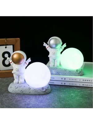 Renkli 3D Astronot Figürlü Gece Lambası, Şık ve Sevimli Tasarım