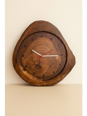 El Yapımı Doğal Ceviz Ağacı Duvar Saati 34X30, Şık ve Dekoratif Tasarım