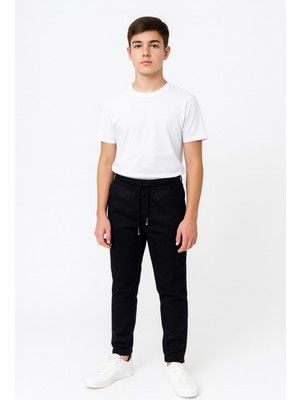 Sportif ve Konforlu Siyah Kot Okul Pantolonu