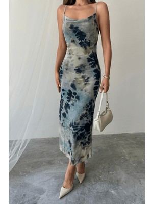 Kadın Megan Desenli Degaje Yaka Ayarlanabilir Askılı Astarlı Elbise