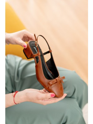 Livay Taba Fiyonklu (4 Cm) Yuvarlak Burunlu Günlük Kullanım Topuklu Ayakkabı