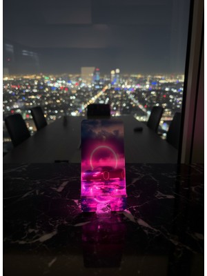 Standora Pleksi Telefon Standı ve Telefon Tutucu Premium Neon Araba Epoksi Baskı Tasarım