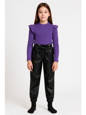 Özge Başaran kız Çocuk, 3 Lü Set Siyah Deri Fiyonk Detaylı Pantolon, Turuncu Omuzu Fırfırlı Badi ve Saç Bandı Takımı.