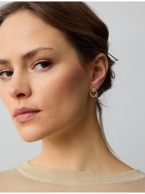 Jimmy Key Altın Rengi Parlak Taşlı Çiçek Figürlü Incili Küpe