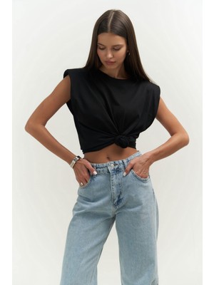 Mai Armanda Vatkalı Siyah T-Shirt