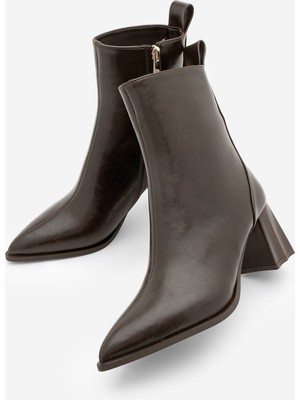 Marjin Kadın Sivri Burun Kalın Ökçe Topuklu Bot Esvon Kahve