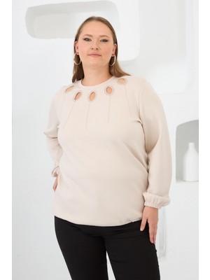 Yaka Detaylı Kol ve Eteği Büzgülü Büyük Beden Sweat Krem