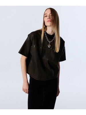 Deri Görünümlü Trok Baskılı Bluz TW6250006086022