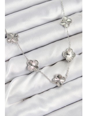 Pirinç Vıp Yonca Model Gümüş Renk Kadın Kolye - Lisinya