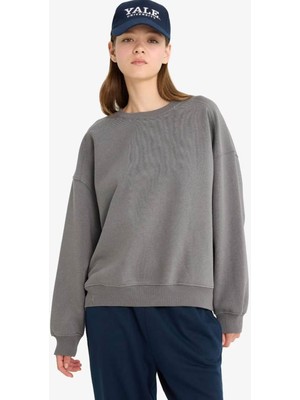 DeFacto Oversize Geniş Kalıp Bisiklet Yaka Basic Düz Sweatshirt A4177AX25WN