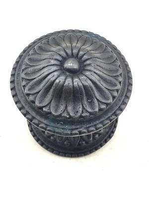 Antika Tarz Dekoratif Pirinç Papatya Kapı Babası - 73MM, Oksit - Lisinya