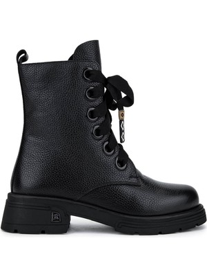 Tamer Tanca Kadın Hakiki Deri Siyah Floter Klasik Bot 33 3828 Bn Bot SK25-26 Sıyah Floter