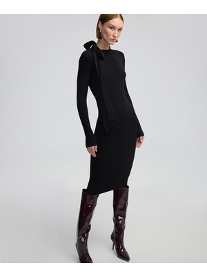 Boyundan Bağlamalı Triko Elbise IW6240002300001