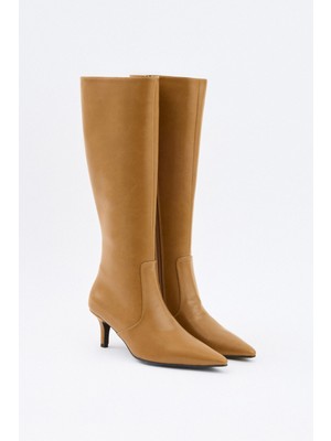 Çizme 2505 - Sivri Burun Fermuarlı Karamel Kadın Çizme