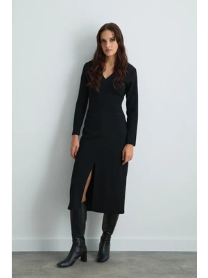 Gusto V Yakalı Uzun Lycralı Elbise - Siyah