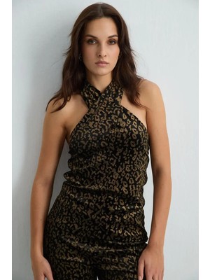 Gusto Leopar Desenli Kadife Çapraz Askılı Bluz - Siyah