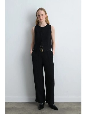 Gusto Anka Koleksiyonu Yuvarlak Yakalı Krinkıl Yelek - Siyah