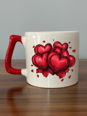 Üst Üste Kalpler Baskılı Kırmızı Kulplu Kupa Bardak Doğum Günü Hediyesi - Çay Fincanı