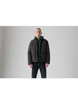 Levi's Briggs Short Puffer Mont Siyah Renk Erkek Dik Yaka Uzun Kol Rahat Kesim Özellik