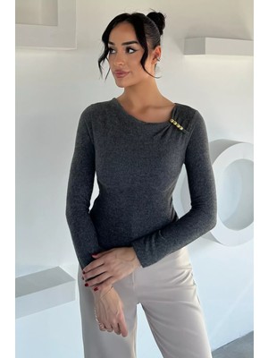 Kadın Omuz Aksesuarlı Bluz P-00018502