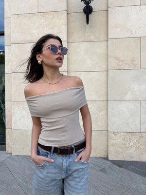 Madonna Yaka Sıfır Kol Bluz