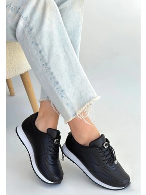 Finna Siyah Cilt Bağcıklı Spor Ayakkabı