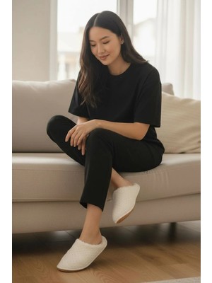 Gezer Yumuşak Hafif Sessiz Taban Pırıltılı Peluş Ev Terlik