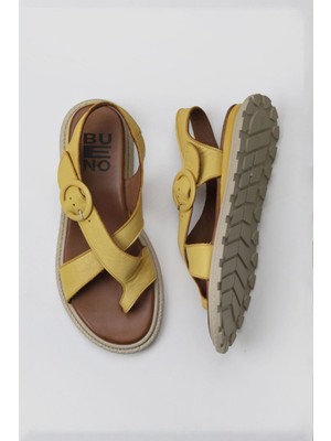 Bueno Shoes Sarı Deri Kadın Parmak Arası Sandalet 01WY5408 01WY5408