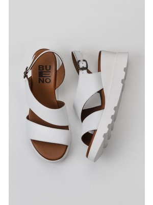 Bueno Shoes Beyaz Deri Kadın Dolgu Topuklu Sandalet 01WY8602 01WY8602