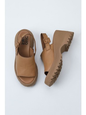Bueno Shoes Taba Deri Kadın Dolgu Topuklu Sandalet 01WY12601 01WY12601