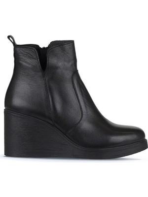 Bueno Shoes Siyah Deri Kadın Dolgu Topuklu Bot 01WZ8301 01WZ8301