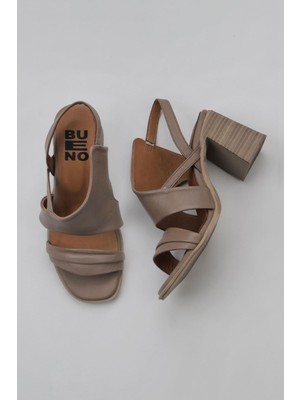 Bueno Shoes Gri Deri Kadın Topuklu Sandalet 01WY3705 01WY3705