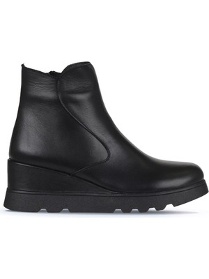 Bueno Shoes Siyah Deri Kadın Dolgu Topuklu Bot 01WZ7201 01WZ7201