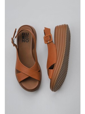 Bueno Shoes Taba Deri Kadın Dolgu Topuklu Sandalet 01WY5701 01WY5701