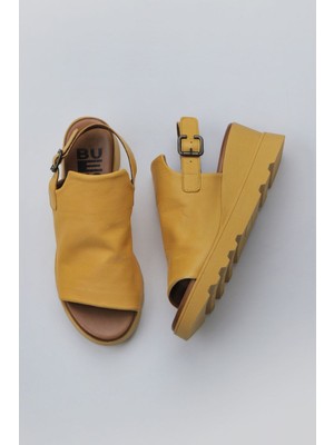 Bueno Shoes Sarı Deri Kadın Dolgu Topuklu Sandalet 01WY8603 01WY8603