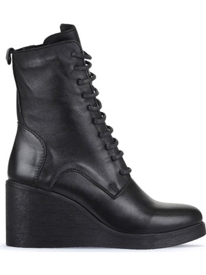 Bueno Shoes Siyah Deri Kadın Dolgu Topuklu Bot 01WZ8303 01WZ8303