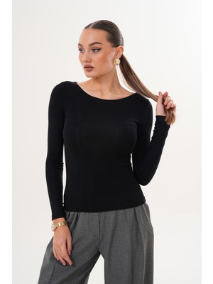 Kayık Yaka Yumuşak Kumaş Siyah Bluz