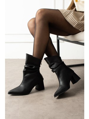 Shoetek Nutty Kadın Bot Kalın Topuklu Arkadan Fermuarlı  Körüklü Siyah Deri