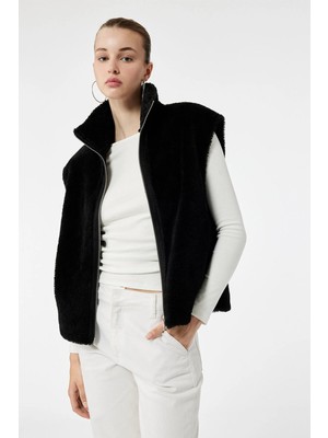 Koton Kadın Fermuarlı Uzun Şal Yaka Peluş Yelek 6WAL20095IW