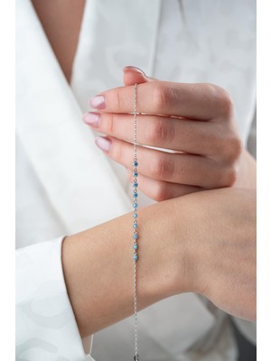 Rodyum Kaplı Minik Sıralı Aquamarin Taşlı Şık Bileklik