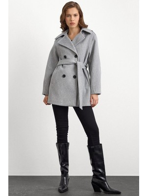 Olcay Apolet Detaylı Oversize Kısa Kaban AÇIK GRİ 3149