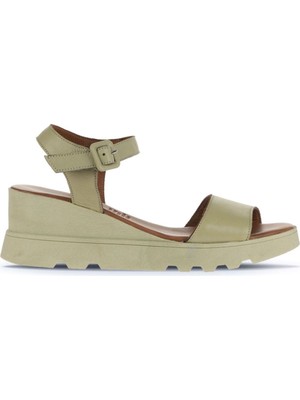 Bueno Shoes Haki Deri Kadın Dolgu Topuklu Sandalet 01WA0507 01WA0507