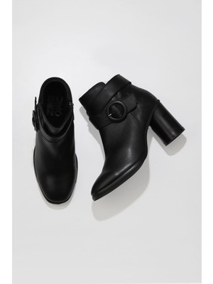 Bueno Shoes Siyah Deri Kadın Topuklu Bot 01WR5500 01WR5500