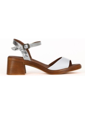 Bueno Shoes Beyaz Deri Kadın Topuklu Sandalet 01WE3802 01WE3802